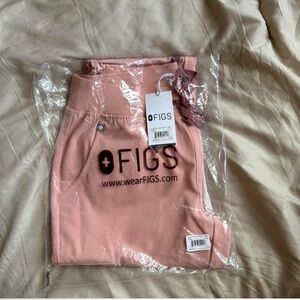 FIGS Pink Sand Zamora Joggers
Size: XSP
BNWT Never opened or worn